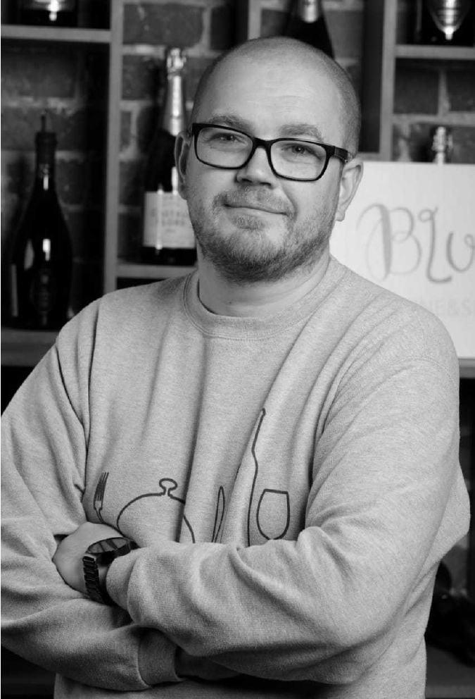 Сергей Антонов