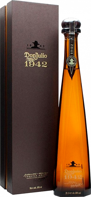 Дон Хулио 1942 Аньехо в подарочной упаковке 0.7 л